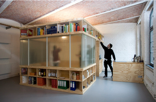 Illustration for article titled Are You A Lonely Freelancer? Try Renting A Desk In A Cool Office Space